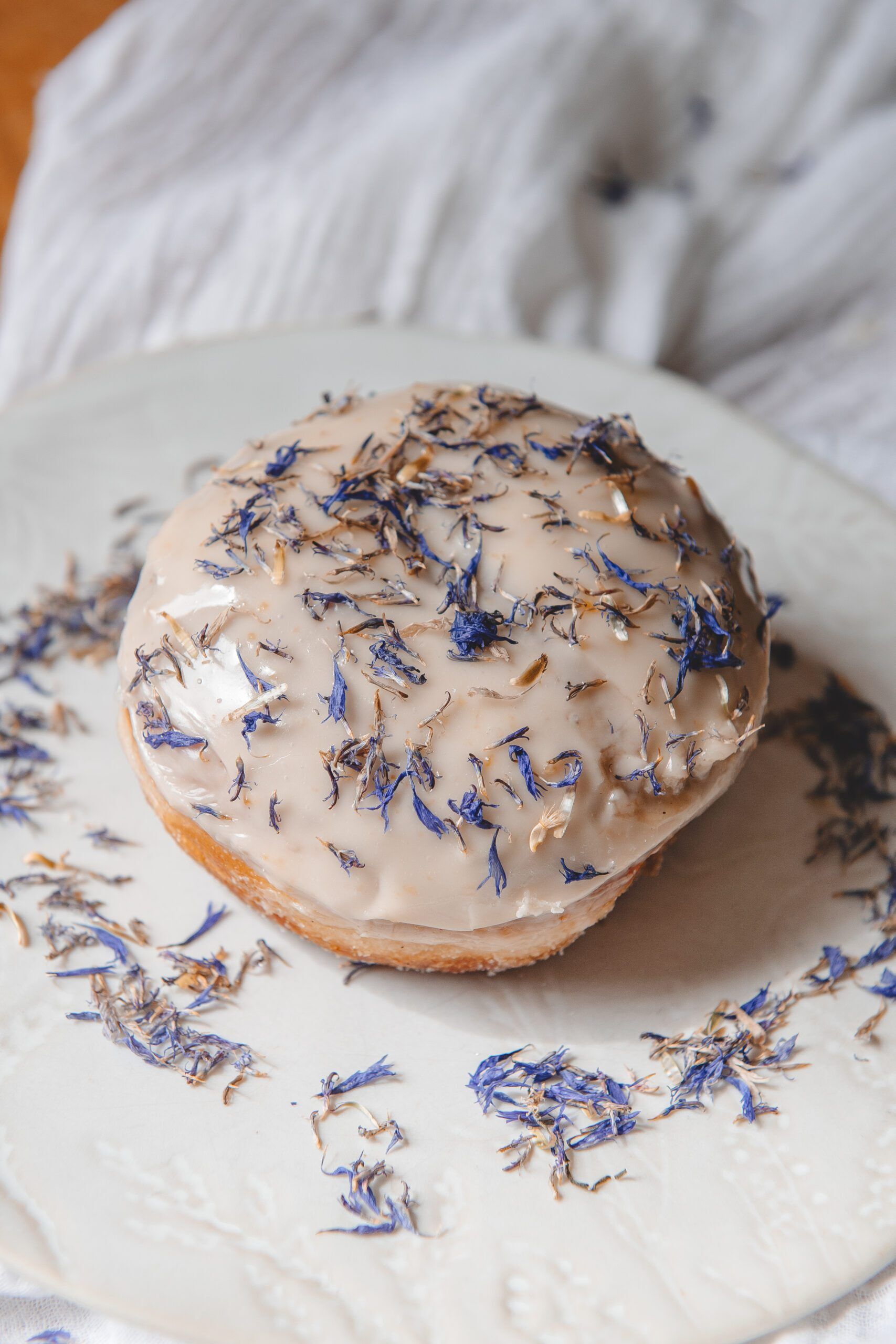 Earl grey, cardamon & orange glazed Doughnut - Image 2